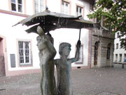 Drei-Mädchen-Brunnen